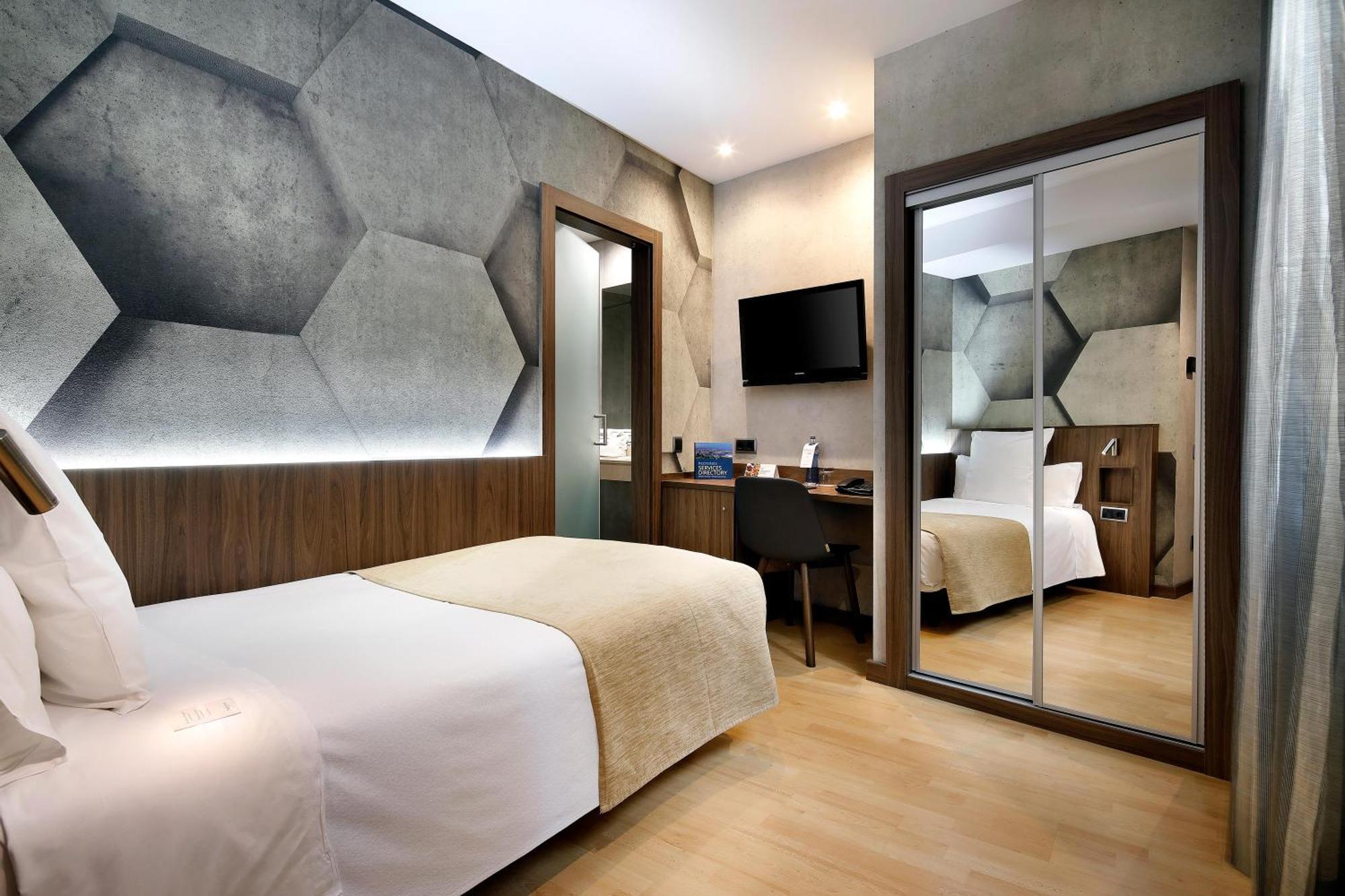 Hcc Montblanc Hotell Barcelona